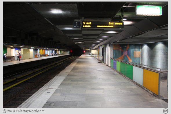 Carl Berners Plass sett fra Spor 1. I bilderetning mot Hasle og Sinsen. Foto: SN.