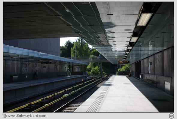 Litt mer av Ensjø T-banestasjon på Spor 2. Foto: SN.