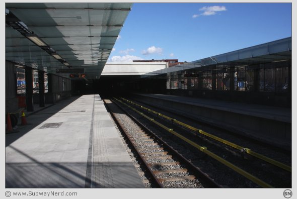 Ensjø T-banestasjon i overblikk. Inne og utedelen av stasjonen gjør den unik. Foto: SN.