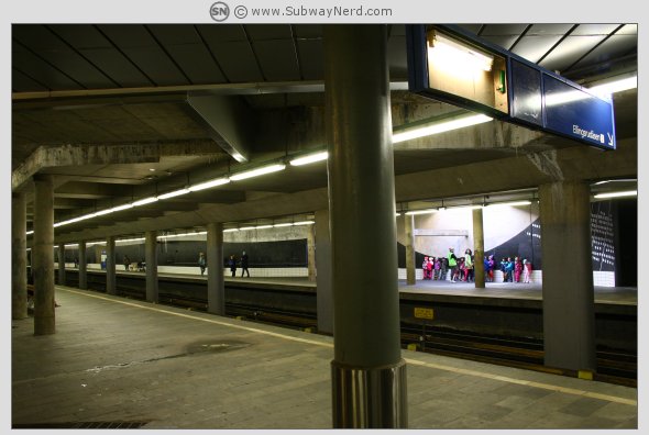 Furuset T-banestasjon sett fra adkomst/utgangspunktet på Spor 1. Foto: SN.