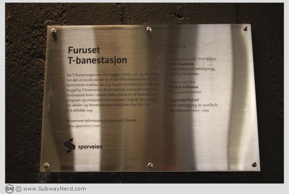 Sporveien forteller litt om tanken bak Furuset T-banestasjon. Foto: SN.