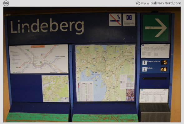 T-baneboardet på Spor 2. Lindeberg T-banestasjon. Foto: SN.