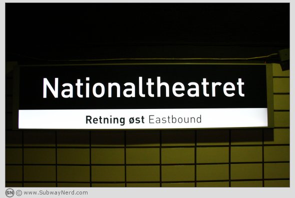 Nationaltheatret T-banestasjon. I østgående retning. Foto: SN.
