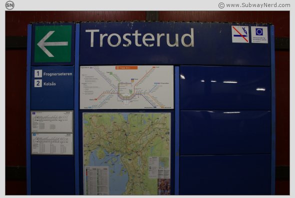 T-baneboardet på Trosterud T-banestasjon, Spor 2. Foto: SN.