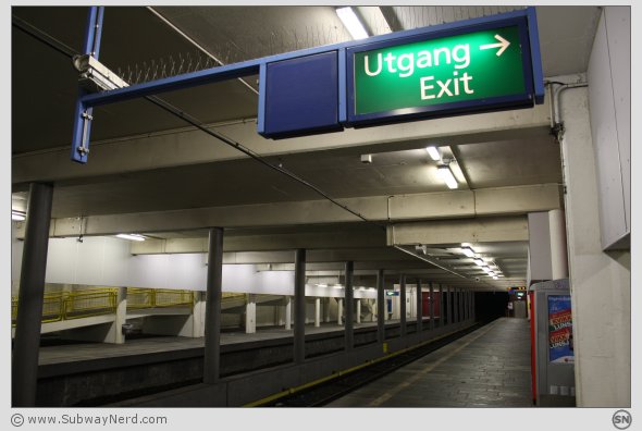 Overblikksbilde fra Spor 2 og midstykket på Trosterud T-banestasjon. Foto: SN.