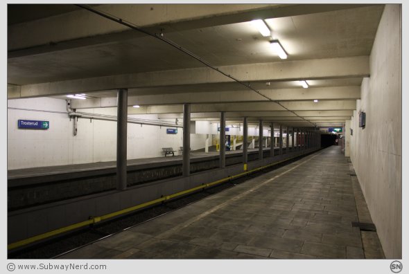 Oversiktsbilde over Spor 2 og 1 fra nordenden av sporet. Mot Haugeud og vestover. Foto: SN.