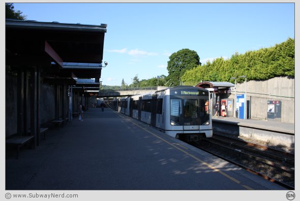 Linje 3 til Mortensrud på Spor 1. Klar til avgang. Foto: SN.