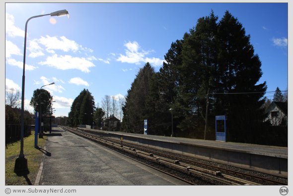 Godlia T-banestasjon sett fra Spor 2. I bilderetning mot Skøyenåsen. Foto: SN.