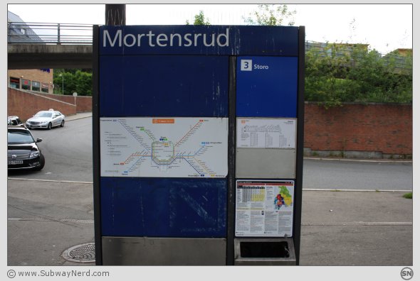 T-baneboardet på Spor 2 ved Mortensrud T-banestasjon. Foto: SN.
