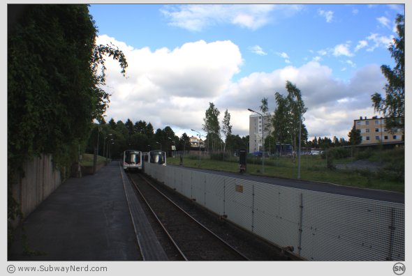 Bergkrystallen T-banestasjon sett fra enden av spor 2. Foto: SN.