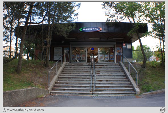 Stasjonen har også en Narvesen-kiosk. Foto: SN.