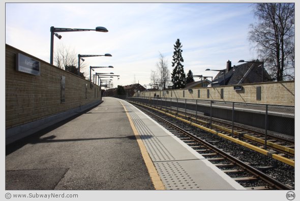 Sett fra gatevinkel på Spor 2. Med nesen sør-østover. Foto: SN.