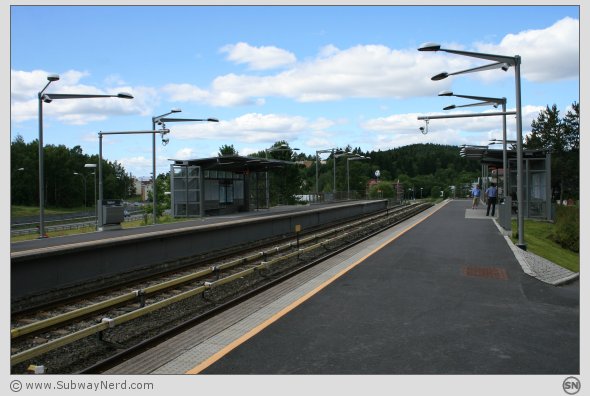 Midtpunktet på Rødtvet T-banestasjon i vestgående retning. Der Spor 2 og 1 møtes. Foto: SN.