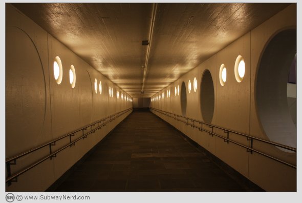 På vei ned mot Spor 1. Foto: SN.