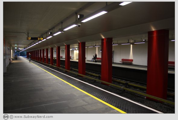 Litt mer av Stovner T-banestasjon sett fra Spor 1. Foto: SN.