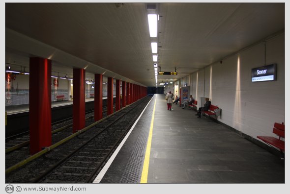 Stovner T-banestasjon sett fra Spor 2. I bilderetning mot Rommen. Foto: SN.