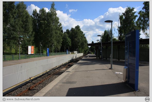 Sognsvann T-banestasjon sett fra Spor 2. I bilderetning mot Kringsjå. Foto: SN.