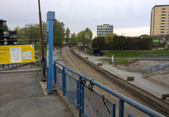 Nå begynner ting å skje på stasjonen. Foto: SN.