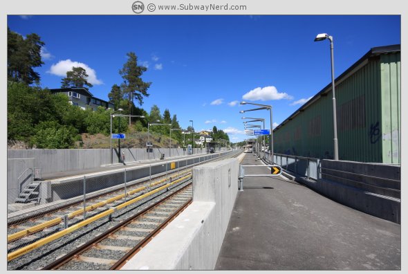Helt ved enden i vest på Spor 2. Avløs T-banestasjon. I retning mot Haslum. Foto: SN.