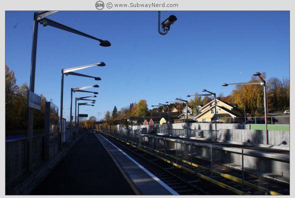 Spor 1 i billedretning mot Hauger. Ved midtpunktet i ryggen. Foto: SN.