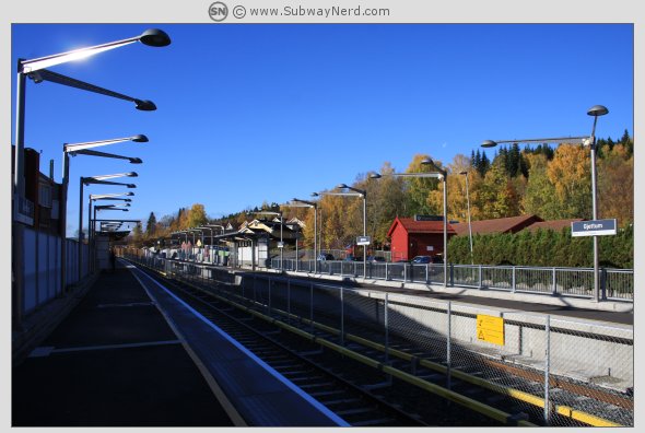 Oversiktsbilde over Spor 1. Sett fra østlig endedel. I billedretning mot Hauger. Foto: SN.