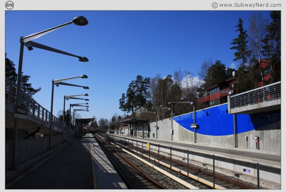 Montebello T-banestasjon sett fra østlig endedel på Spor 1. I billedretning mot Ullernåsen. Foto: SN.