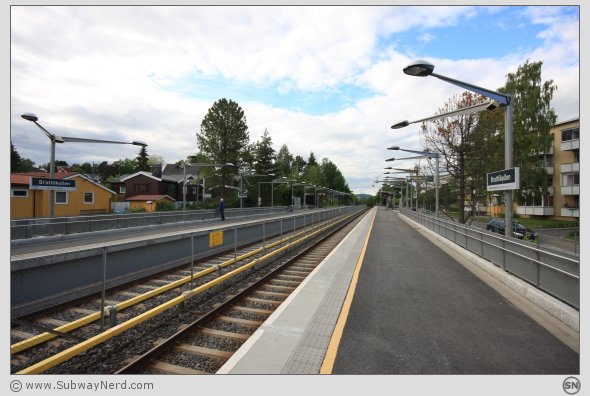 Spor 2 sett fra sør-østlig endedel. I billedretning mot Ryen. Foto: SN.