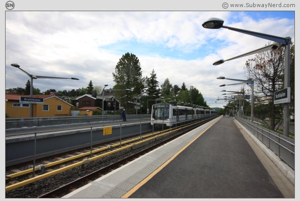 Linje 4 fire har ankommet på Spor 1. Foto: SN.