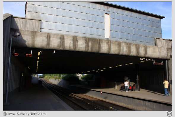 Ved tunneldelen på Spor 2. I østgående retning. Foto: SN.