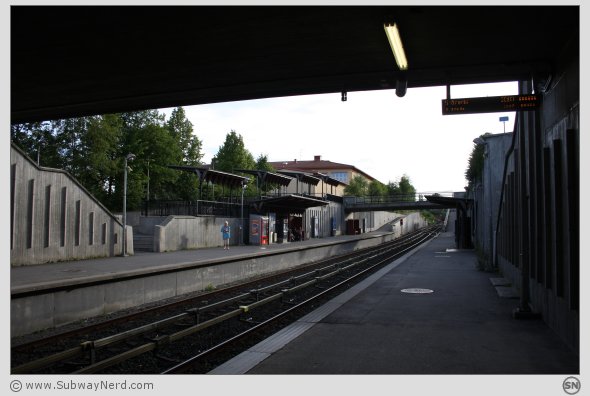 Oversiktsbilde fra tunnelmunningen på Spor 2. Mot Spor 1 og vestover. Foto: SN.