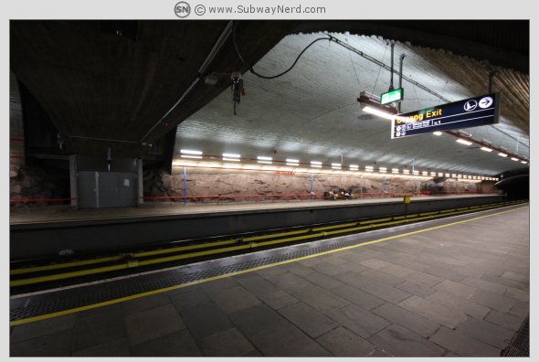 Fra Spor 2 mot Spor 1 under brodelen på stasjonen. Foto: SN.