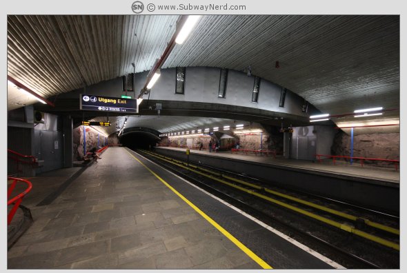 Over midtdelen på Spor 2. I billedretning mot Rommen. Foto: SN.