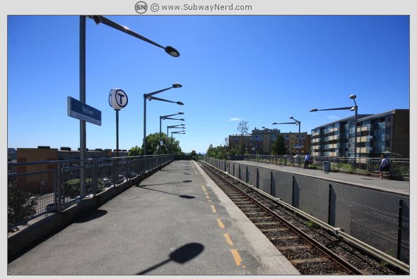 Mot endedelen av Spor 1. I billedretning mot Linderud. Foto: SN.