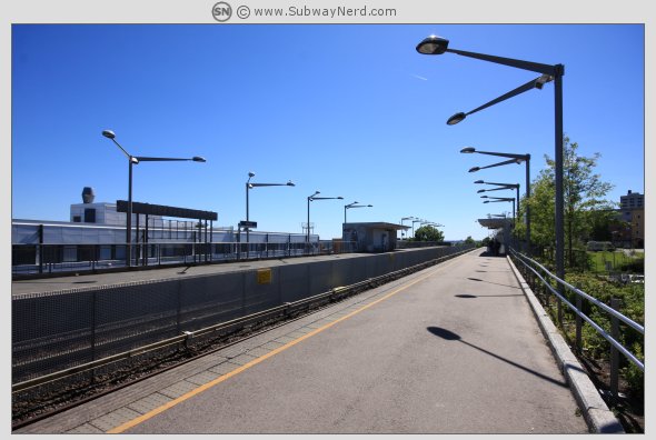 Sett fra siden på Spor 2. I billedretning vestover. Foto: SN.